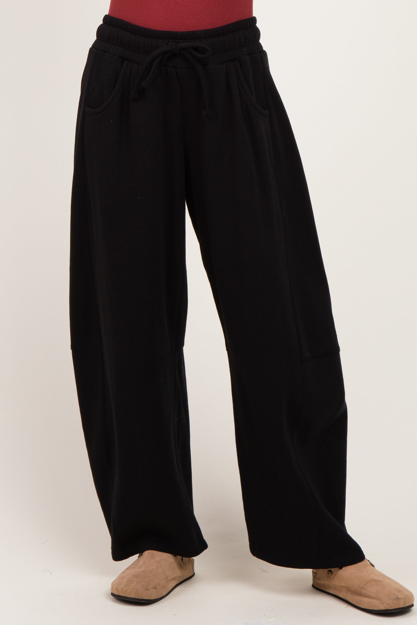 Black Fleece Barrel Leg Sweatpants